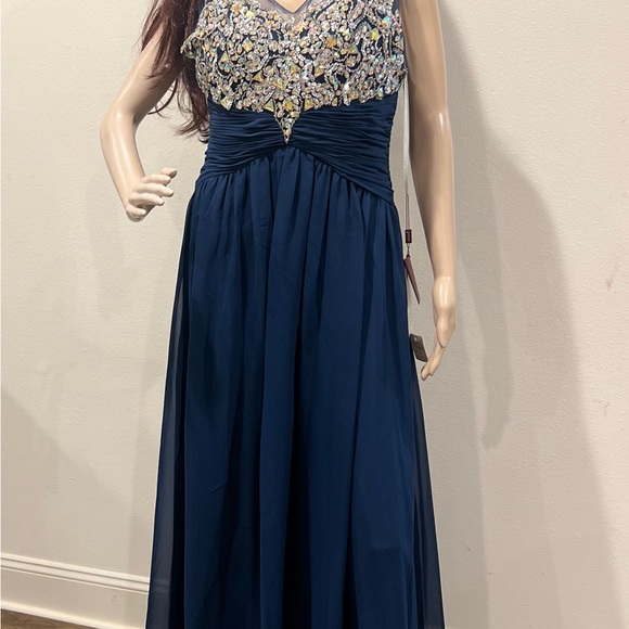 Juliet dress v neck lace - Picture 2 of 4